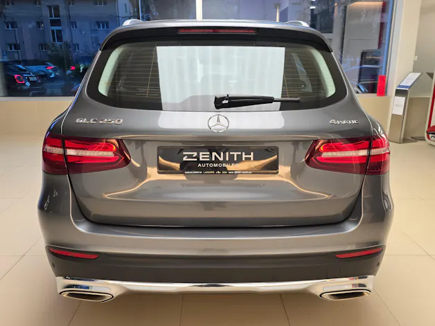 MERCEDES-BENZ GLC 250 AMG Line 4Matic 9G-Tronic