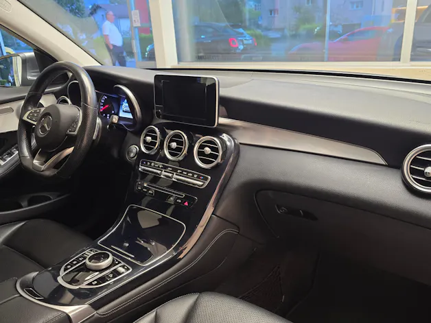 MERCEDES-BENZ GLC 250 AMG Line 4Matic 9G-Tronic