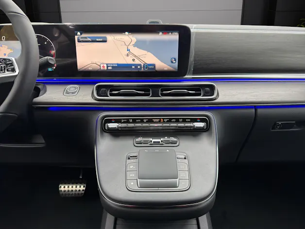 MERCEDES-BENZ V 250 d AVANTGARDE 3430mm E 4x4