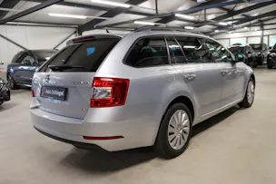 SKODA Octavia Combi 2.0 TDI Ambition 4x4 DSG