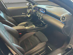 MERCEDES-BENZ A 180 7G-DCT