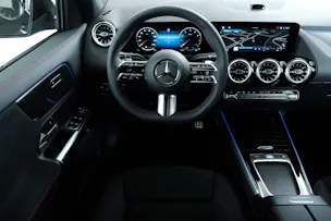 MERCEDES-BENZ GLA 200 AMG Line Night Star H247