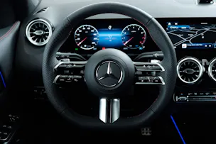 MERCEDES-BENZ GLA 200 AMG Line Night Star H247