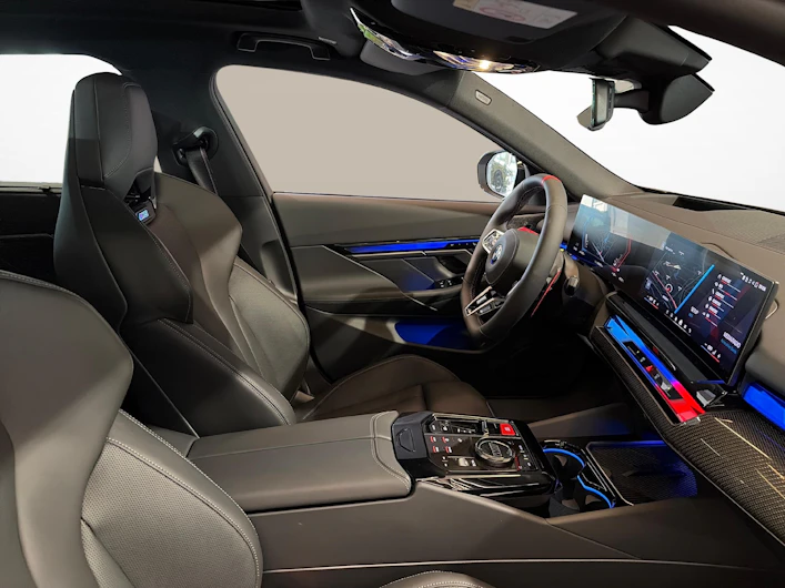 Fahrzeugbild BMW M5