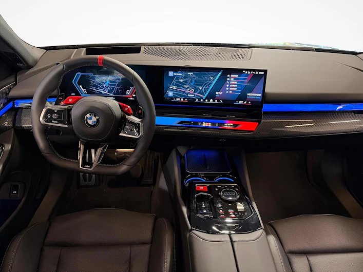 Fahrzeugbild BMW M5