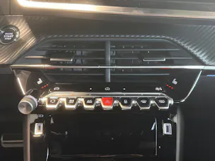 PEUGEOT 2008 1.2 Hybrid 145 GT Exclusive