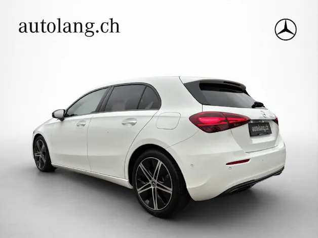 MERCEDES-BENZ A 200 Progressive