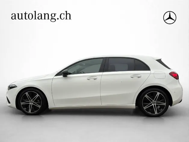MERCEDES-BENZ A 200 Progressive