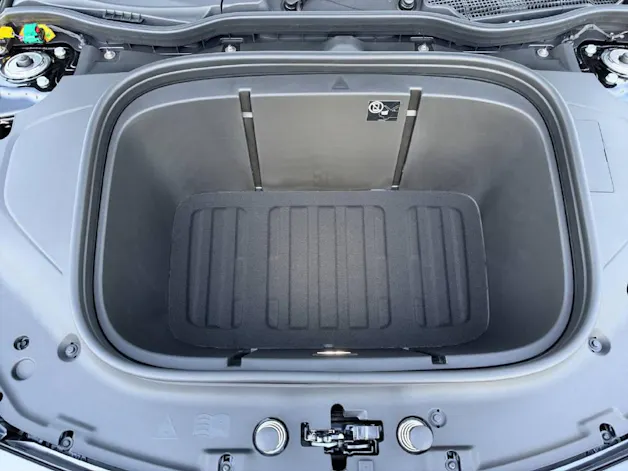 MERCEDES-BENZ CLA 200 AMG Line EQ