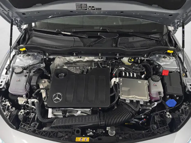MERCEDES-BENZ CLA 220 4Matic AMG Line Shooting Brake