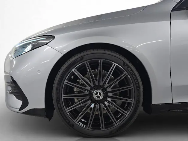 MERCEDES-BENZ CLA 220 4Matic AMG Line Shooting Brake