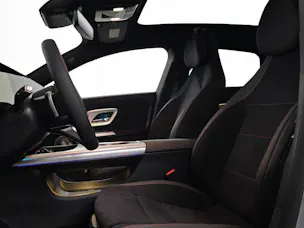 MERCEDES-BENZ CLA 220 4Matic AMG Line Shooting Brake