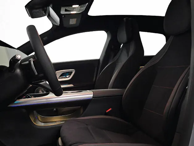 MERCEDES-BENZ CLA 220 4Matic AMG Line Shooting Brake