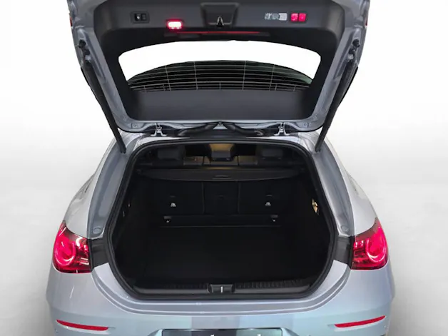 MERCEDES-BENZ CLA 220 4Matic AMG Line Shooting Brake