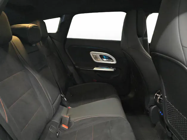 MERCEDES-BENZ CLA 220 4Matic AMG Line Shooting Brake