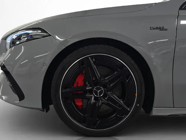 MERCEDES-BENZ A 35 AMG 4Matic