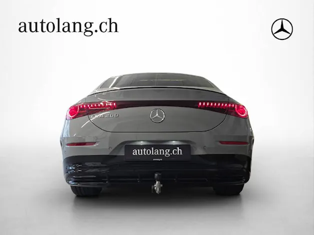 MERCEDES-BENZ CLA 200 AMG Line EQ