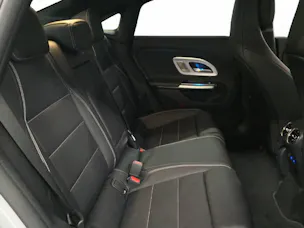 MERCEDES-BENZ CLA 200 AMG Line EQ