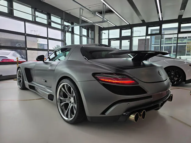 MERCEDES-BENZ SLS 63 AMG Speedshift FAB DESIGN