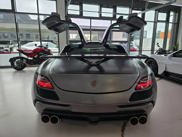MERCEDES-BENZ SLS 63 AMG Speedshift FAB DESIGN