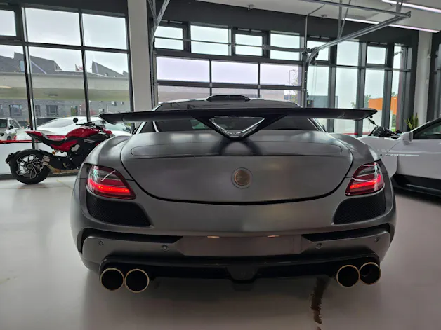 MERCEDES-BENZ SLS 63 AMG Speedshift FAB DESIGN