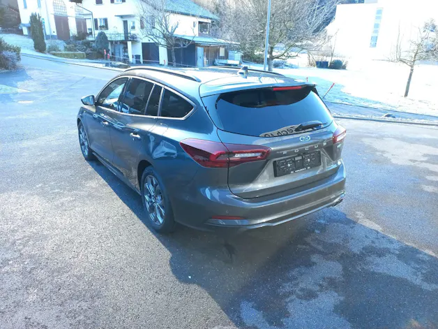 FORD Focus Station Wagon 1.0i EcoB Hybrid 155 ST-Line