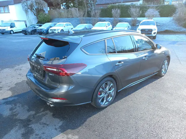 FORD Focus Station Wagon 1.0i EcoB Hybrid 155 ST-Line