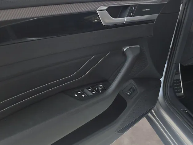 VW Arteon SB 2.0 TSI R-Line 4Motion DSG CH-Fahrzeug