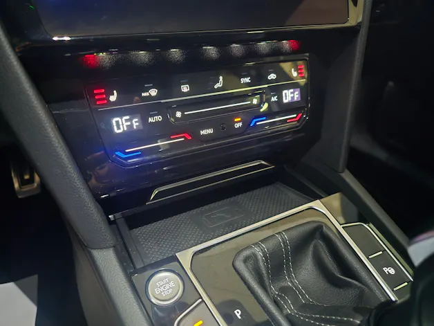 VW Arteon SB 2.0 TSI R-Line 4Motion DSG CH-Fahrzeug
