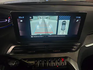PEUGEOT 3008 1.5 BlueHDi GT EAT8 CH-Fahrzeug