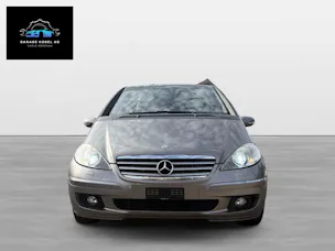 MERCEDES-BENZ A 200 Elégance
