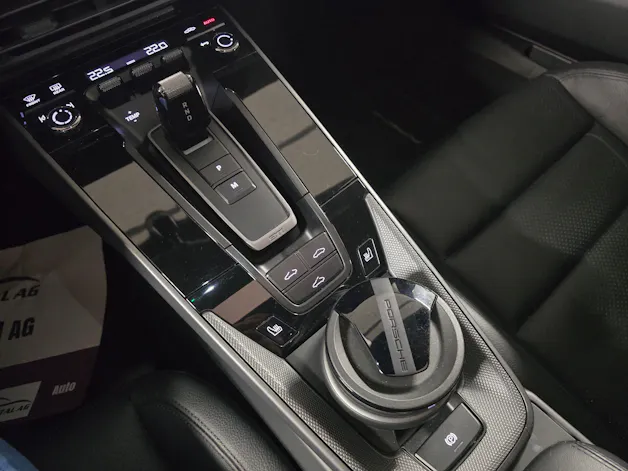 PORSCHE 911 Carrera PDK