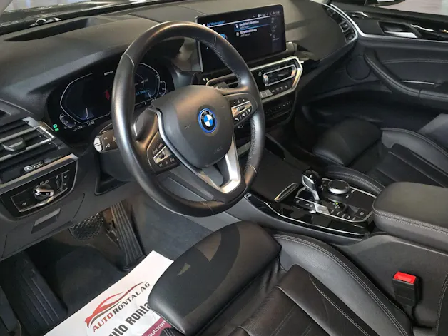 BMW X3 xDrive 30e CH-Fahrzeug