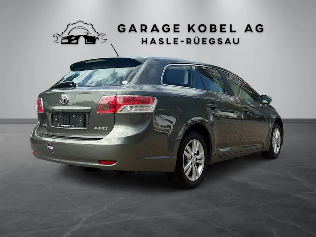 Toyota Avensis Sportswagon 2.0 Linea Sol