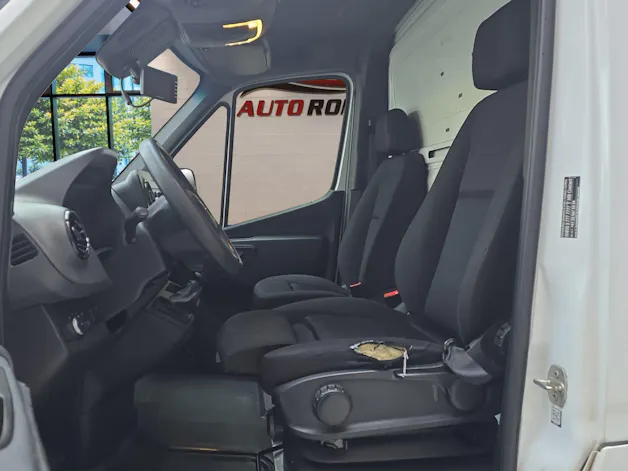 MERCEDES-BENZ Sprinter 516 CDI Lang Teil Hebebühne
