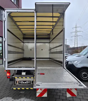 MERCEDES-BENZ Sprinter 516 CDI Lang Teil Hebebühne