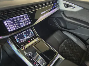 AUDI SQ8 SUV TFSI quattro tiptronic