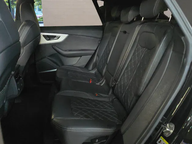 AUDI SQ8 SUV TFSI quattro tiptronic