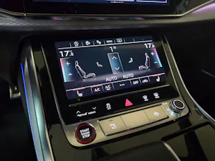 AUDI SQ8 SUV TFSI quattro tiptronic
