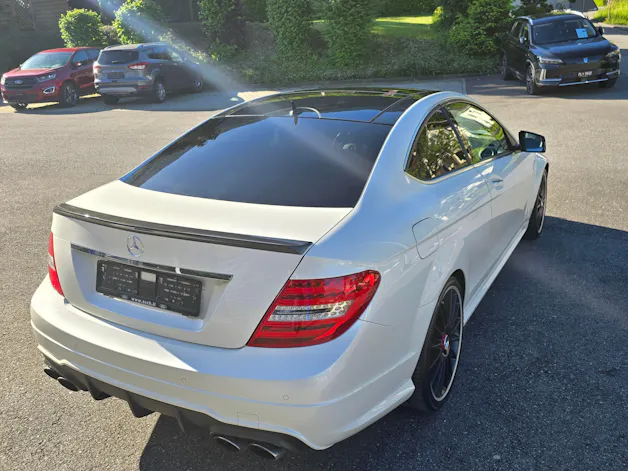 MERCEDES-BENZ C 63 V8 AMG Coupé