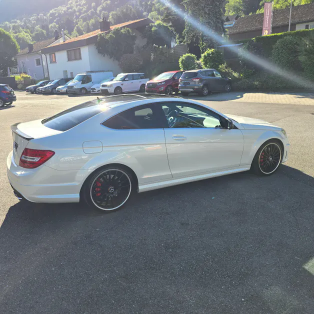MERCEDES-BENZ C 63 V8 AMG Coupé