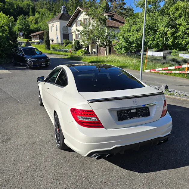 MERCEDES-BENZ C 63 V8 AMG Coupé