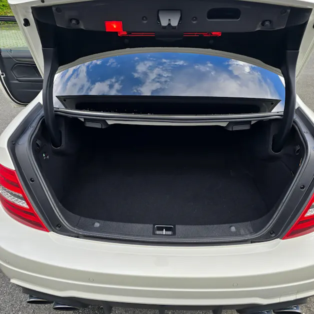 MERCEDES-BENZ C 63 V8 AMG Coupé