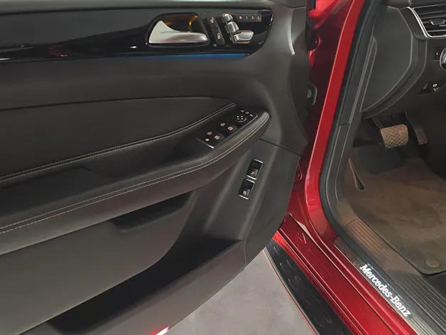 MERCEDES-BENZ GLE 500 4Matic 7G-Tronic AMG Line