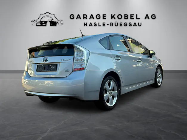 Toyota Prius 1.8 16V HSD Sol Premium