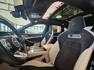 Jaguar F-Pace 5.0 V8 SVR P550 AWD