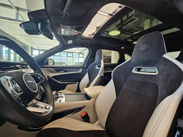 Jaguar F-Pace 5.0 V8 SVR P550 AWD