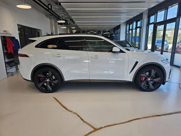Jaguar F-Pace 5.0 V8 SVR P550 AWD