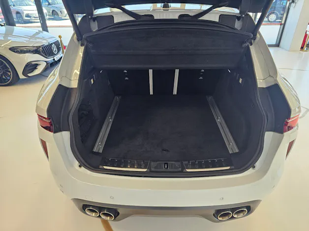 Jaguar F-Pace 5.0 V8 SVR P550 AWD