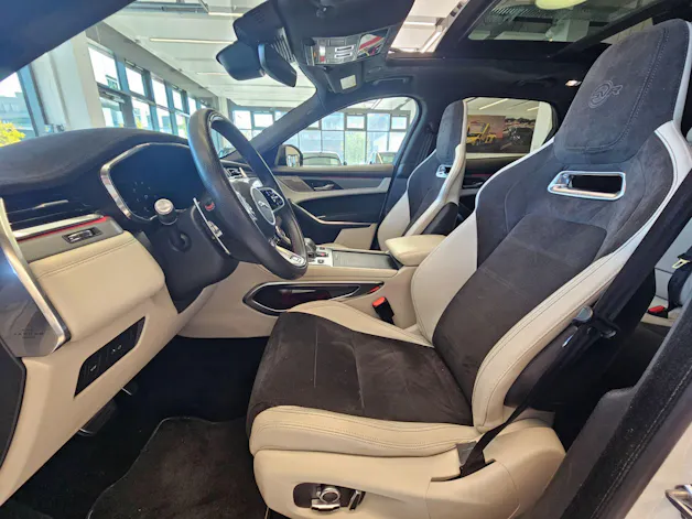 Jaguar F-Pace 5.0 V8 SVR P550 AWD